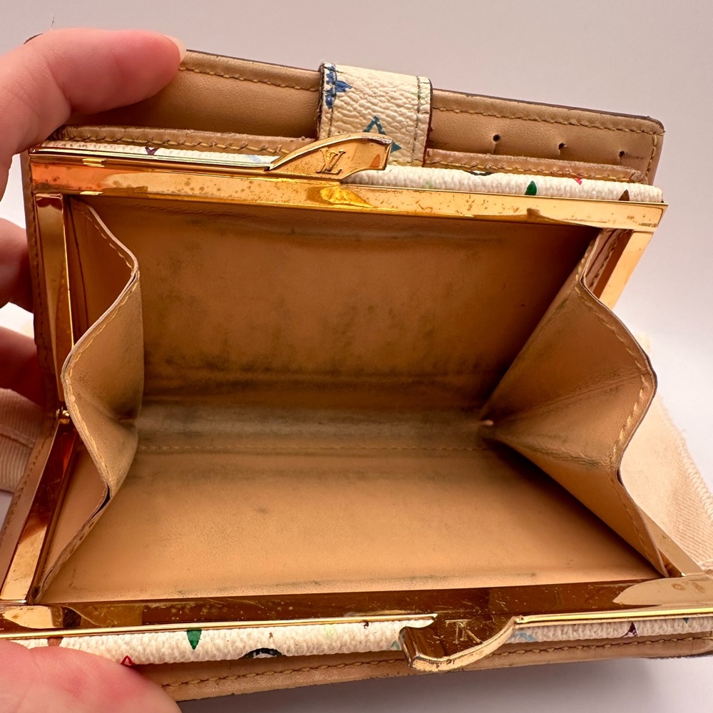 Louis Vuitton Murakami white kisslock wallet - Picture 5 of 16